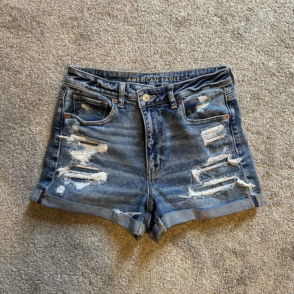 American Eagle Mid Rise Mom Shorts